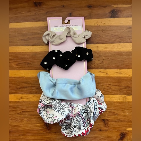 Hair Scrunchies Headbands - Picture 2 of 3